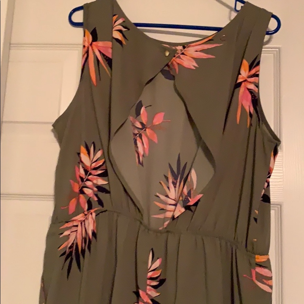 Romper - Picture 2 of 2